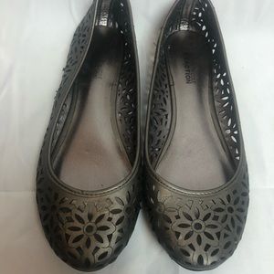 Kenneth Cole Reaction Pewter Ballet Flat